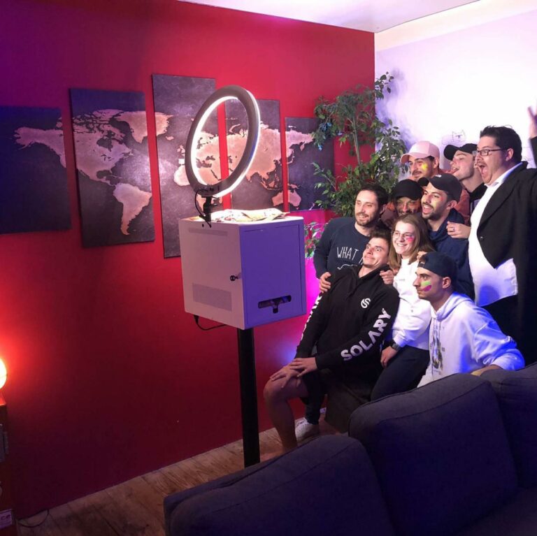 Photo prise avec une borne Défipix en soirée